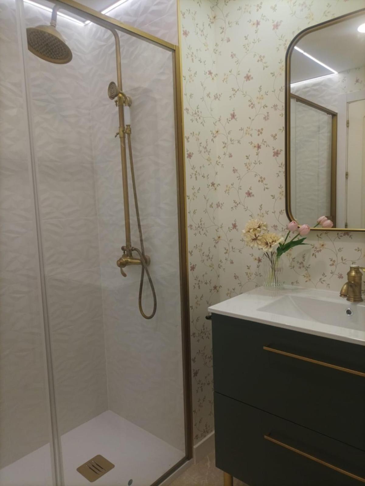 My Suites Madrid - Aeropuerto Ifema ภายนอก รูปภาพ