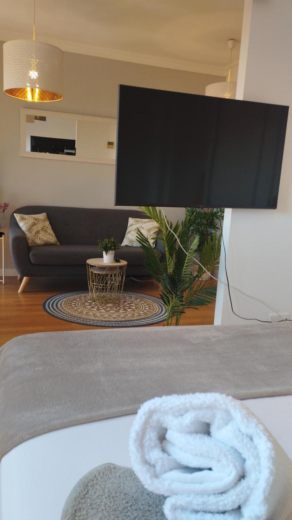 My Suites Madrid - Aeropuerto Ifema ภายนอก รูปภาพ