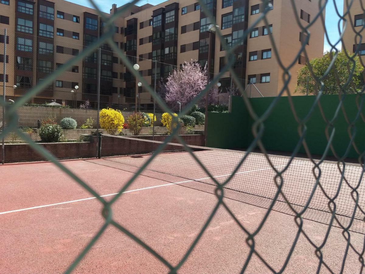 My Suites Madrid - Aeropuerto Ifema ภายนอก รูปภาพ